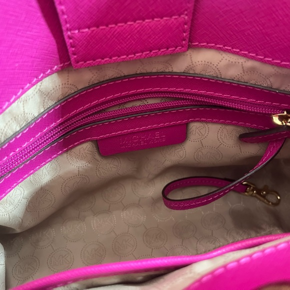 Michael Kors Pink Hamilton Bag with Bucket Straps - Picture 9 of 10